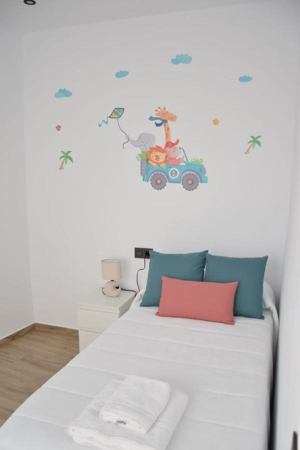 Alojamientos Lola, Suite Con Jacuzzi Benalup-Casas Viejas Exterior photo